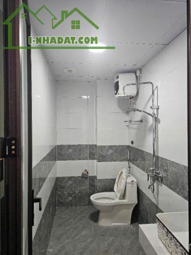 Siêu phẩm chân dài phố NGUYỄN VĂN LINH-LONG BIÊN - 3