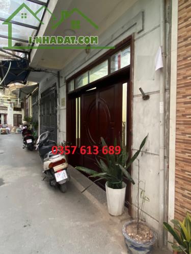 Bán nhà Ngọc Lâm, 51m2 x 3 tầng, nở hậu, gần phố, nhiểu tiện ích