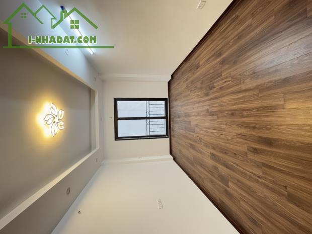 ➕️HIẾM .! THẠCH BÀN LONG BIÊN . ➕️4.7 tỷ ,sở hữu ngay căn nhà xây mới 32m² 5 tầng 3 ngủ đủ - 1