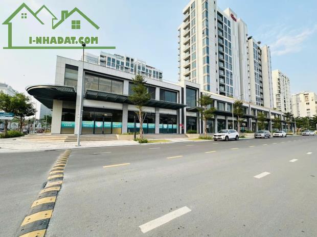 Bán căn góc shophouse Cardinal Court Phú Mỹ Hưng, 205m2, 45 tỷ, LS 0%, mua TT CDT. Gọi