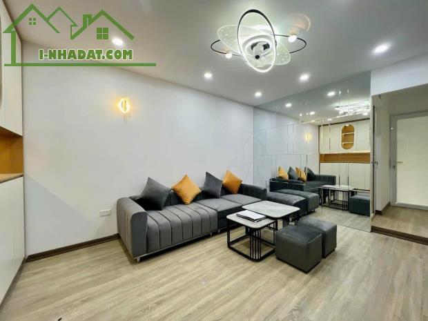 Chính chủ bán căn hộ tập thể tầng 3 C8 Kim Liên, 60m. 2 ngủ, 1Vs Phố Lương Đình Của - - 4