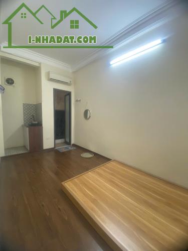 Bán nhà Hào Nam, gần đường lớn ngõ thông, Diện tích 35m giá 7 tỷ - 2