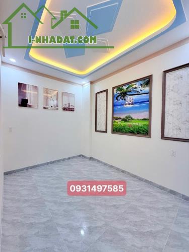 Bán Nhà 1 Trệt 2 Lầu Mặt Tiền Đường Gần Trường Học Đông Hòa - 1