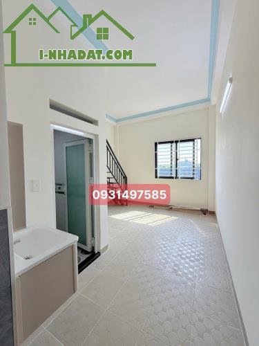 Bán Nhà 1 Trệt 2 Lầu Mặt Tiền Đường Gần Trường Học Đông Hòa