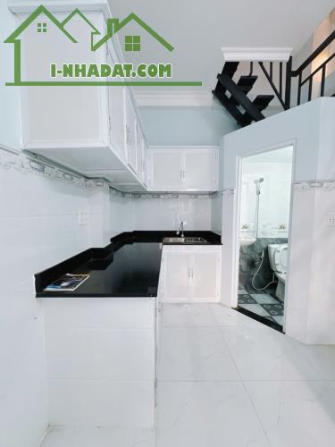 Bán nhà hẻm 3 tầng Quận 4 hẻm thông thoáng giá nhỉnh 2 tỷ - 2