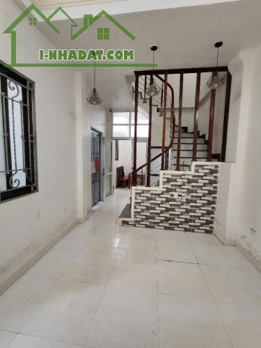 BÁN NHÀ DÒNG TIỀN TRƯƠNG ĐỊNH 8P LÔ GÓC, 45M, 5T, NHỈNH 6.9 TỶ.
