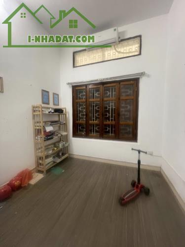 Phân lô Hoàng Cầu, vỉa hè ô tô tránh, gần phố, 46m 4 tầng 5.1m, Giá 18.8 tỷ. Lh 0796193699 - 2