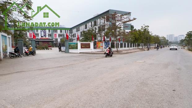 SIÊU HIẾM, ĐẤT VÀNG GIA THƯỢNG 70M, MT4M, VIEW HỒ ĐIỀU HÒA, CÔNG VIÊN NGỌC THỤY. - 3