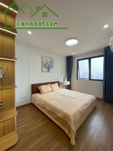 Nhà 5 tầng dân xây chắc chắn, thiết kế hiện đại đủ công năng có ban công thoáng mát - 2