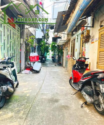 Hàng hiếm - Nhà 1 lầu hẻm 1041 Trần Xuân Soạn, Tân Hưng, Quận 7 - 1