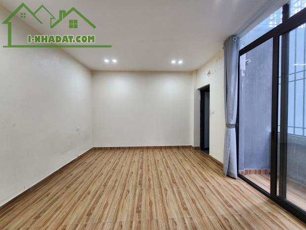 Bán nhà mặt ngõ 100 Tây Sơn 45mx4T MT 4m hơn 9 ty oto kinh doanh sổ vuông 50m ra phố Đống - 1