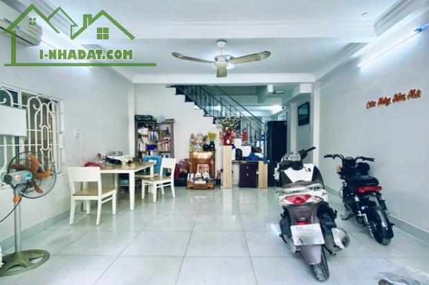 Bán nhà Huỳnh Văn Bánh Phường 13 Phú Nhuận, 4.3m / nở hậu 4.9m x 11.3m - Giá 9.9 tỷ TL - 1