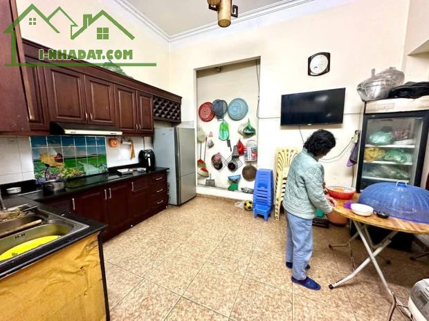 BÁN NHÀ NGÕ VĂN HƯƠNG ĐỐNG ĐA, VỊ TRÍ ĐẸP 5 TẦNG Ô TÔ KINH DOANH, DT 68M2 GIÁ CHÀO 19.6 TỶ