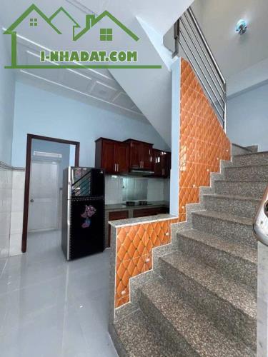 Nhà cần bán gấp ngay trung tâm Tân Phú, kinh doanh tốt. - 1