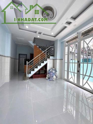 Nhà cần bán gấp ngay trung tâm Tân Phú, kinh doanh tốt. - 4