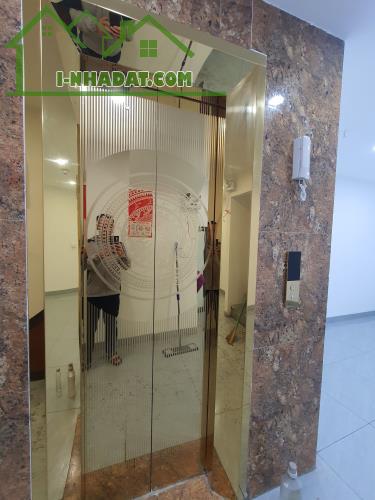 GẤP, CHDV PHỐ MINH KHAI 40M, 5T THANG MÁY, NGÕ RỘNG, ÔTÔ GẦN, ĐỦ ĐỒ, DT 400T, 8.7 TỶ - 1