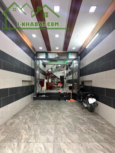 Bán gấp Nhà Mặt tiền đường 19/5B, Tân Phú, 3 tầng, 4x25M, 11,5 tỷ ( TL ) - 1