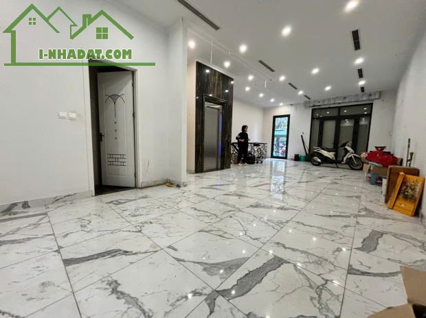 Cho thuê Liền kề Vinhomes Green Bay 120m 4 tầng 1 hầm thang máy 0903409888 - 1