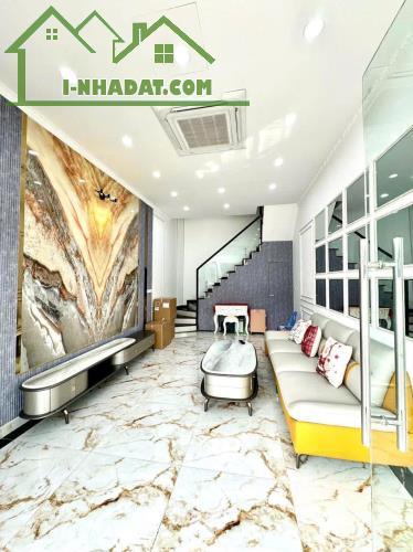 Cực Hiếm MP Trần Khát Chân 5T MT 4M Vỉa Hè Đá Bóng Kinh Doanh Sầm Uất Giá 25.9 Tỷ - 1