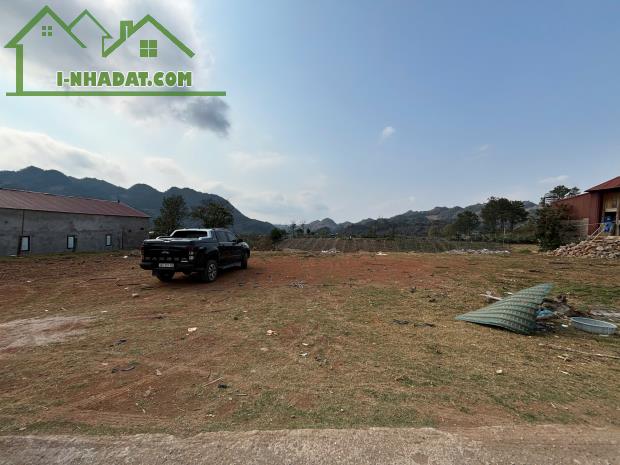 Đất trung tâm Mộc Châu – 2108m2 mặt tiền 41m, 1952m2 thổ cư
