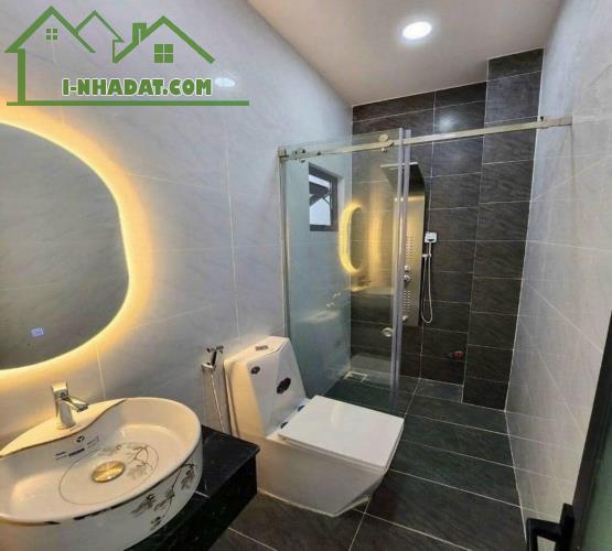 Nhà 3 tầng gần chợ Tân Hiệp ngay TP Tân Uyên Bình Dương