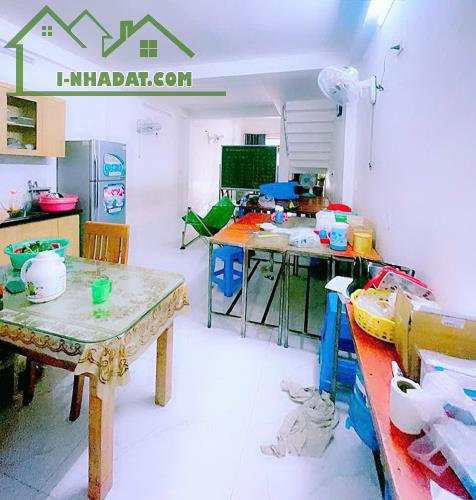 Cần bán gấp, Giảm chào từ 4,1 tỷ còn 3,5 tỷ.  Nhà hơi bị đẹp hẻm xe hơi, (4,5x24) P. Thống - 3