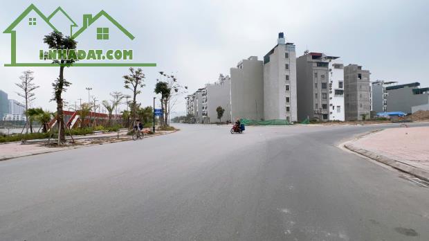 BÁN MẢNH ĐẤT VÀNG TÁI ĐỊNH CƯ NGỌC THỤY 70M, MT4M, VIEW HỒ, CÔNG VIÊN, TRỤC CHÍNH. - 2