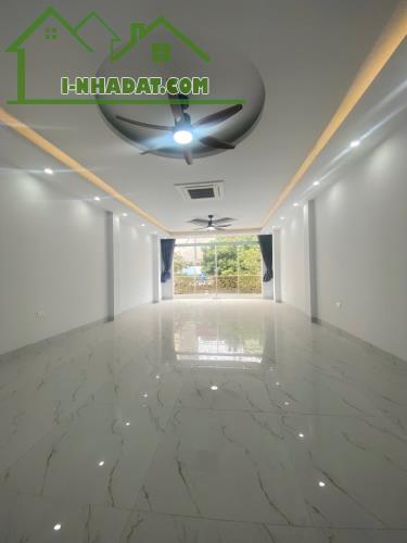 Bán nhà Mậu Lương, 60m2, 7 tầng, rộng 5m, dài 12m, có thang máy, oto đỗ cửa, full tiện ích