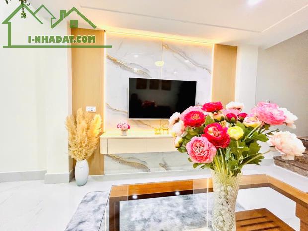 🏡🏡HIẾM CÓ KHÓ TÌM 
BÁN NHÀ MẶT PHỐ LÊ TRỰC BA ĐÌNH 
60 m2 x 4 Tầng 
VỊ TRÍ VÀNG ĐẮC ĐỊA