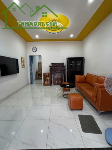 Bán nhà 1 lầu HXH , Phan huy ích , p12, GC, Giá bán : 5,650 tỷ có bớt - 5