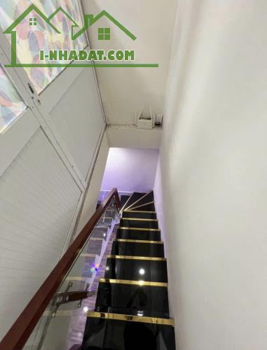 Bán gấp!!! Chính chủ cần bán nhà Phạm Ngủ Lão Q1 - 2