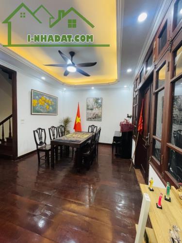 Mặt Tiền Rộng - Ngõ 3 Gác - Nội Thất, Thiết Kế Đẹp, phố Trương Định, dt: 56m,mt: 5,2m,5 tầ - 1