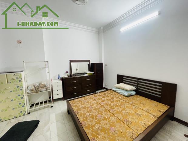Mặt Tiền Rộng - Ngõ 3 Gác - Nội Thất, Thiết Kế Đẹp, phố Trương Định, dt: 56m,mt: 5,2m,5 tầ - 4