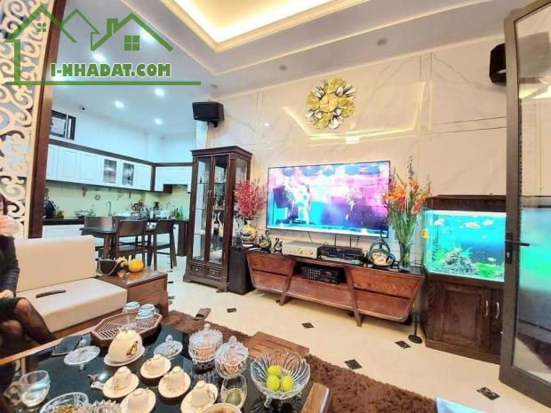 CHỦ NHÀ CẦN BÁN GẤP NHÀ THỤY PHƯƠNG, LÔ GÓC, MẶT NGÕ THÔNG, OTO VÀO NHÀ, KINH DOANH.