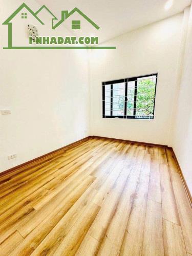 Bán Nhà Định Công Hạ - Trần Hòa , 39M, Giá Hơn 6tỷ , oto đỗ cổng , Ngõ Thông , Thang máy - 2