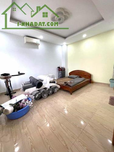 Bán Gấp Biệt Thự góc 2 mặt tiền Cộng Hòa Tân Phú 92m2 ,5 Tầng Thang máy Nhỉnh 15 tỷ