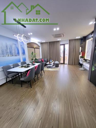 Bán nhà Phố Yên Lạc - HBT. Phân lô, gara ô tô, 69m giá 21.8 tỷ - 4