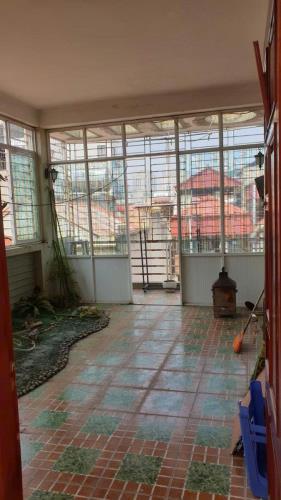 Phân lô Hoàng Cầu, Ô tô, ngõ thông, kinh doanh, 41m 5 tầng 4m mặt, Giá 11.9 tỷ. 0796193699 - 3