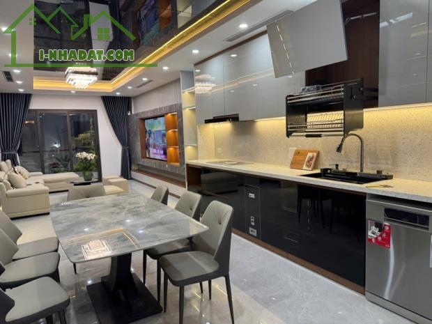 Bán nhà Phố Trạm Long Biên, 60m2, mặt tiền hơn 4m, 8 tầng thang máy full nội thất. - 1