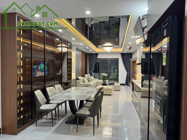 Bán nhà Phố Trạm Long Biên, 60m2, mặt tiền hơn 4m, 8 tầng thang máy full nội thất. - 2