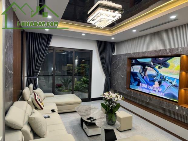 Bán nhà Phố Trạm Long Biên, 60m2, mặt tiền hơn 4m, 8 tầng thang máy full nội thất. - 4