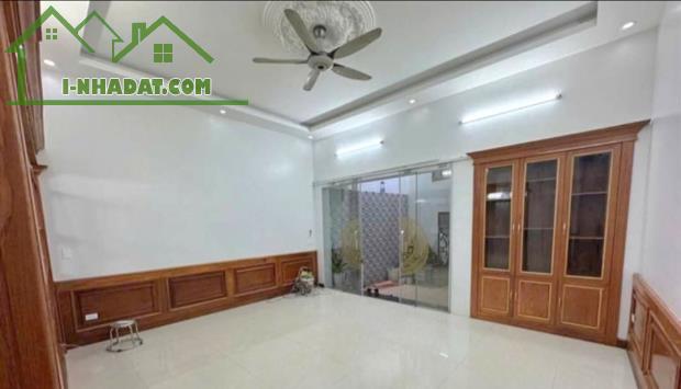 Bán nhà Chợ Hàng, Dư Hàng Kênh, Lê Chân, Hải Phòng. 4 tầng, 129m2, 12,9 tỷ. Ngang 4,2m, d2