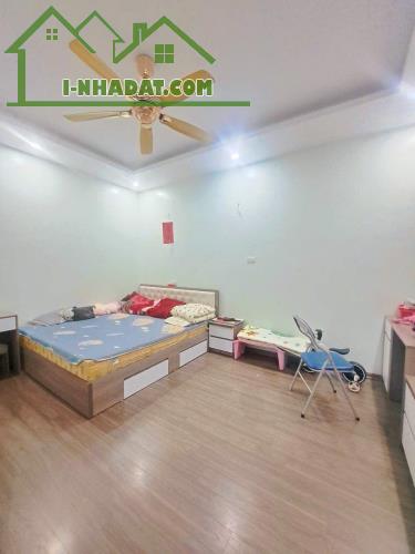 Bán nhà phố Khương Đình, quận Thanh Xuân DT 31m2, MT6,3m - 1