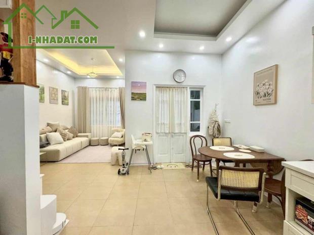 🏡 Biệt thự Hàn Quốc Quận Từ Liêm – Mặt ngõ ô tô, MT 5.7m, kinh doanh sầm uất, giá chỉ 8 - 2