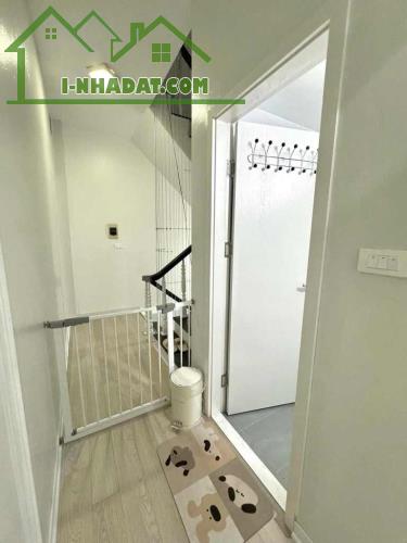 🏡 Biệt thự Hàn Quốc Quận Từ Liêm – Mặt ngõ ô tô, MT 5.7m, kinh doanh sầm uất, giá chỉ 8 - 3