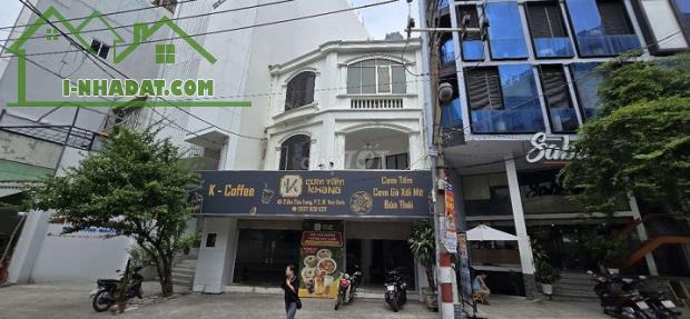 Cho thuê nhà nguyên căn mặt tiền 171 m² - 3