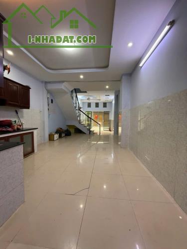 BÁN NHÀ HXH Đường Số 12, BHH, Bình Tân 3 tầng 64m2(4x16). Nhà đẹp ở ngay. Giá chỉ 5,7 tỷ.