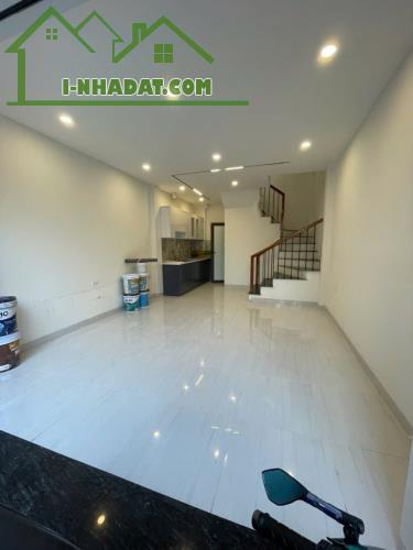 Chủ nhờ bán nhà phố Đàm Quang Trung , 30 m2 , chào giá 6,15 tỉ ( có TL)