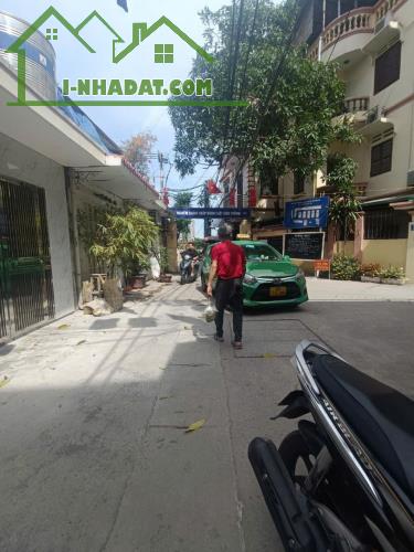 HOT - NHÀ PHỐ DƯƠNG VĂN BÉ - HAI BÀ TRƯNG -  VỊ TRÍ ĐẸP -  2 MẶT THOÁNG - 2