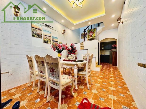 bán nhà Đống Đa Đường Láng, trung tâm, nội thất đẹp